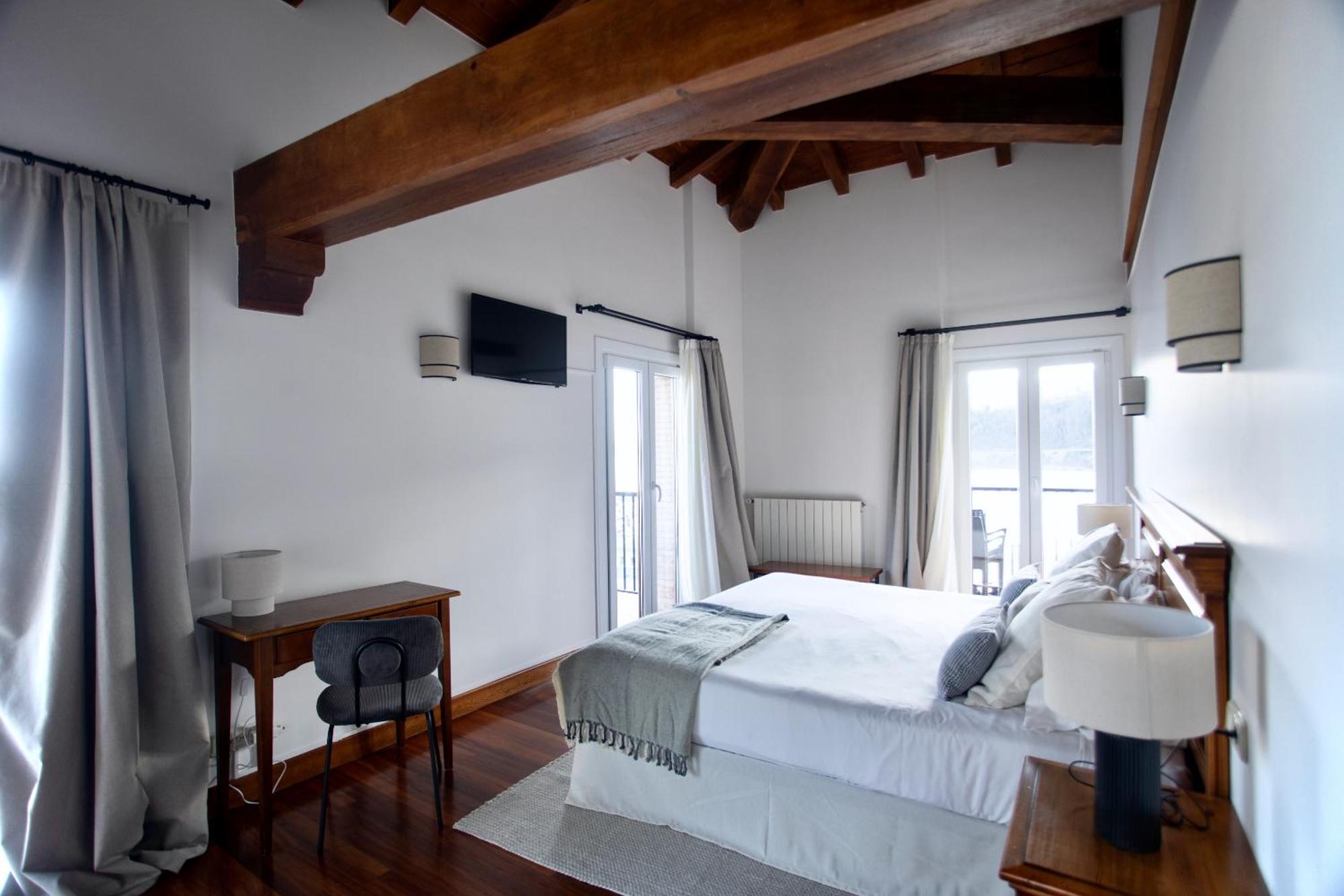 Katrapona Hotel Гетария Екстериор снимка