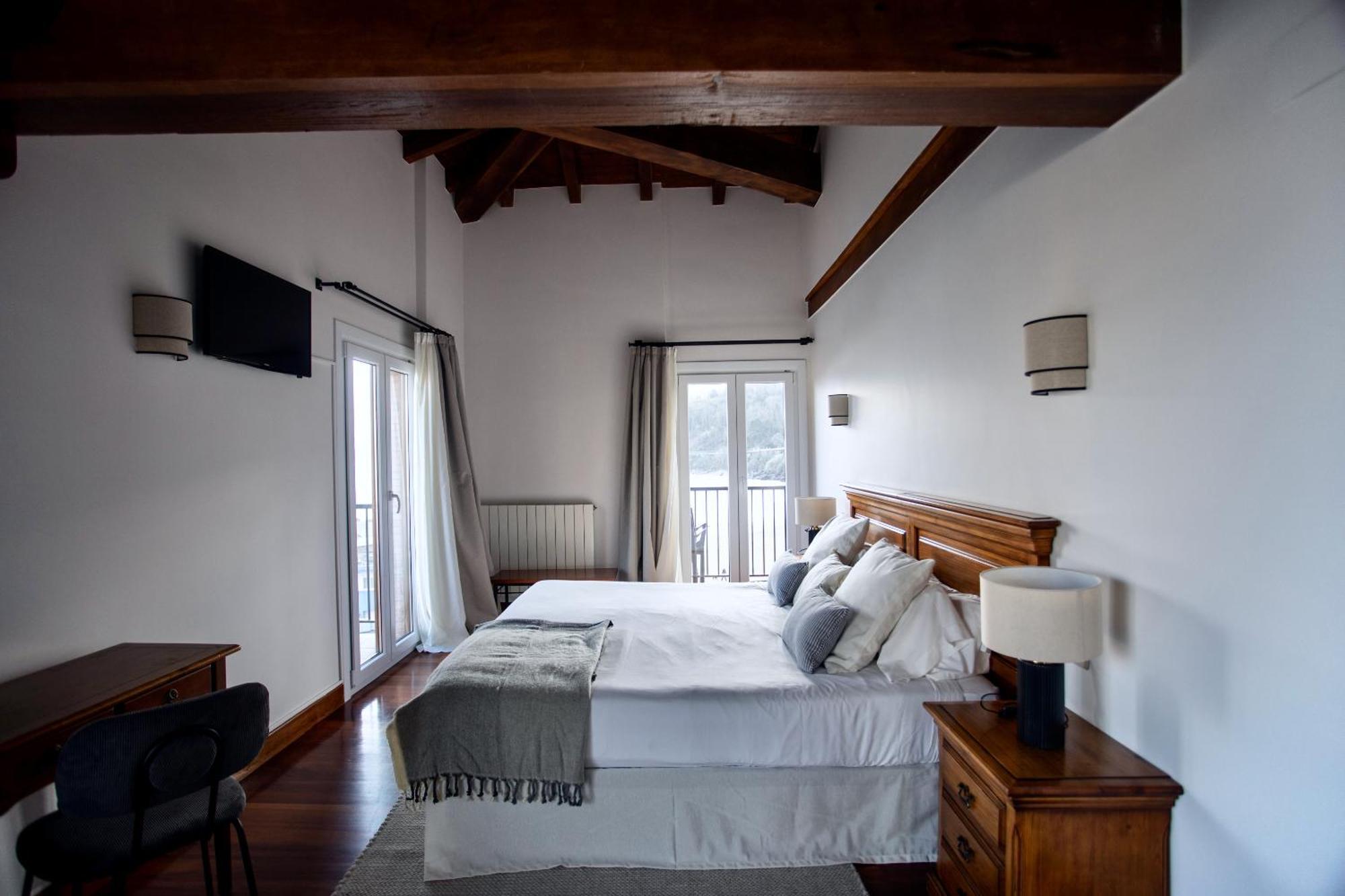 Katrapona Hotel Гетария Екстериор снимка