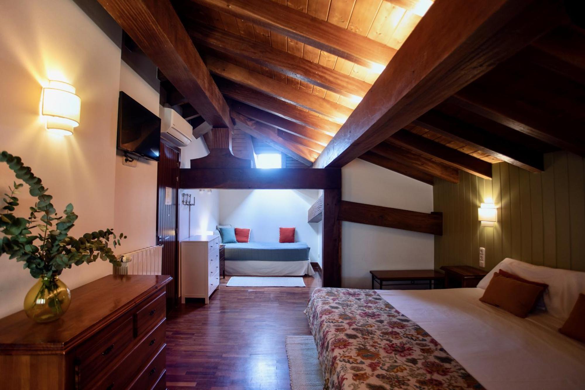 Katrapona Hotel Гетария Екстериор снимка